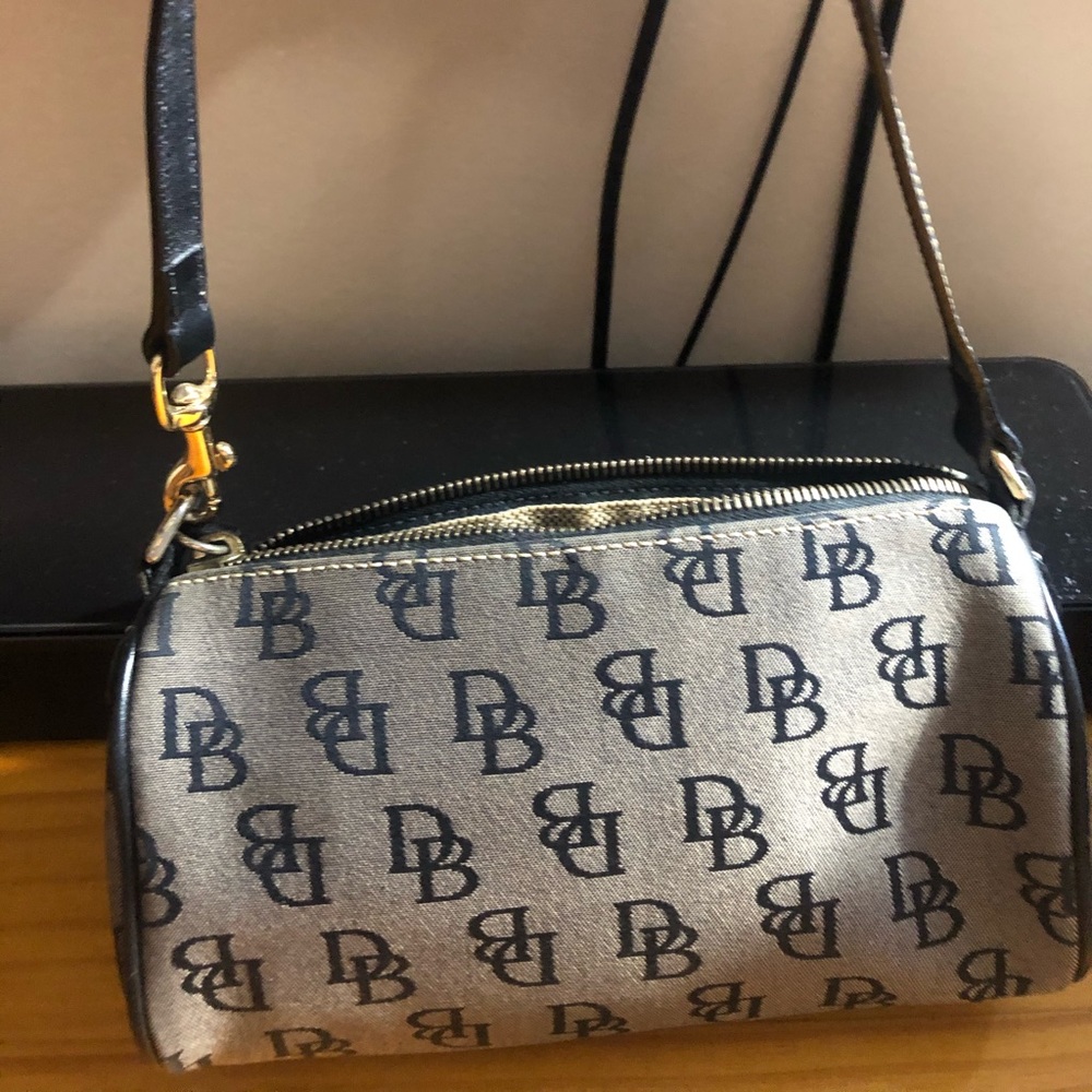 Mini barrel bag dooney bouke